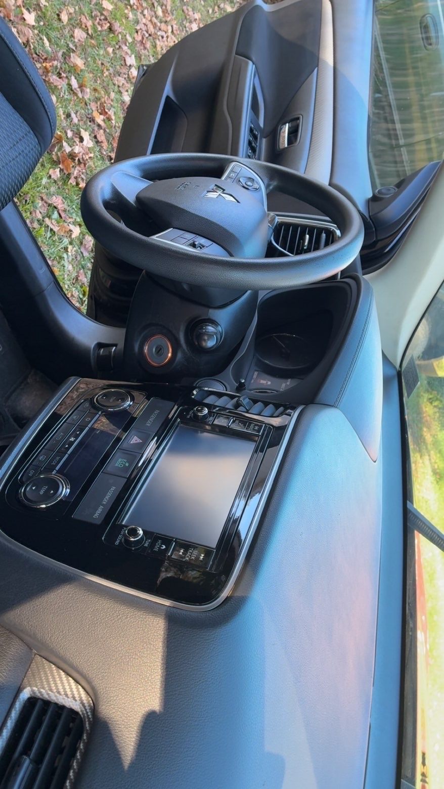 Clean dashboard and center console